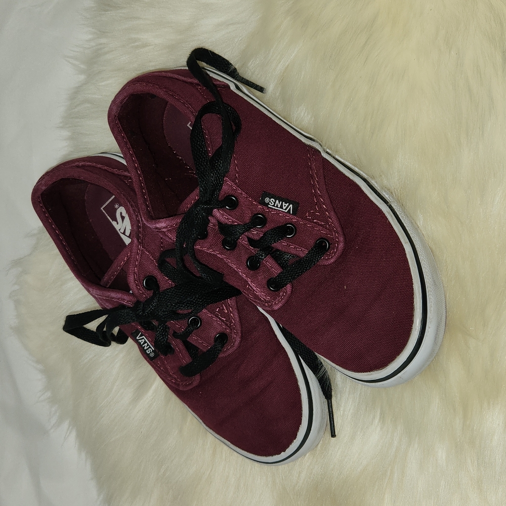 VANS gender neutral maroon